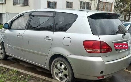 Toyota Ipsum II, 2002 год, 149 000 рублей, 10 фотография