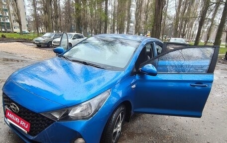 Hyundai Solaris II рестайлинг, 2020 год, 1 100 000 рублей, 4 фотография
