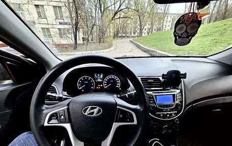 Hyundai Solaris II рестайлинг, 2011 год, 749 000 рублей, 6 фотография