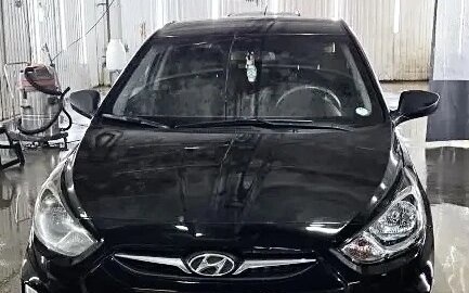 Hyundai Solaris II рестайлинг, 2011 год, 749 000 рублей, 4 фотография