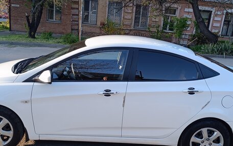 Hyundai Solaris II рестайлинг, 2014 год, 900 000 рублей, 3 фотография