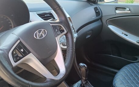 Hyundai Solaris II рестайлинг, 2014 год, 900 000 рублей, 9 фотография