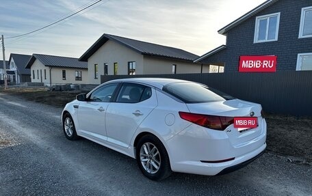 KIA K5 I рестайлинг, 2011 год, 980 000 рублей, 3 фотография