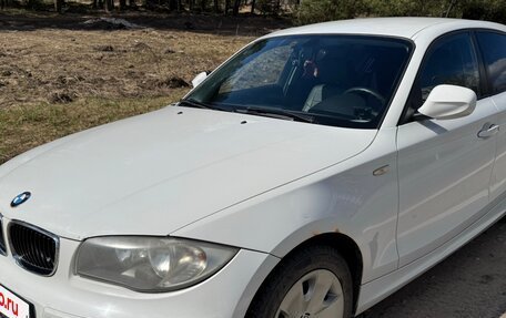 BMW 1 серия, 2011 год, 880 000 рублей, 2 фотография