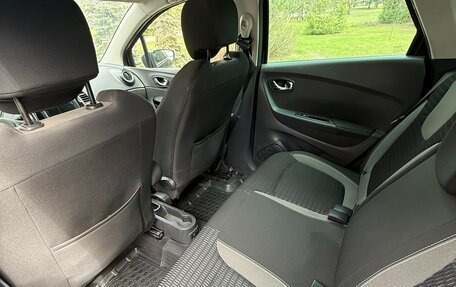 Renault Kaptur I рестайлинг, 2019 год, 1 900 000 рублей, 13 фотография