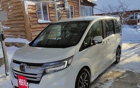 Honda Stepwgn IV, 2019 год, 2 150 000 рублей, 2 фотография