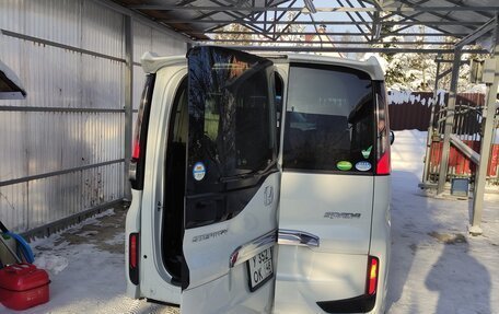 Honda Stepwgn IV, 2019 год, 2 150 000 рублей, 5 фотография