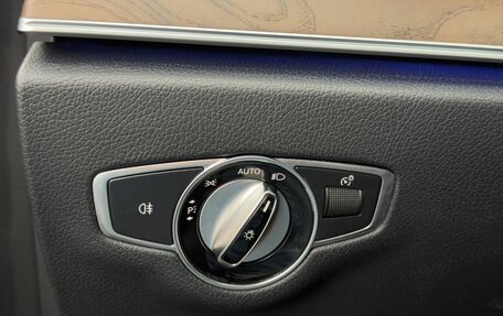 Mercedes-Benz E-Класс, 2018 год, 3 900 000 рублей, 15 фотография