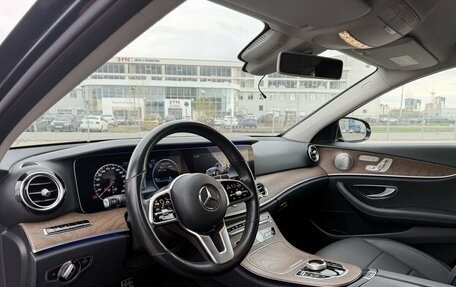 Mercedes-Benz E-Класс, 2018 год, 3 900 000 рублей, 16 фотография