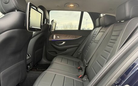 Mercedes-Benz E-Класс, 2018 год, 3 900 000 рублей, 29 фотография