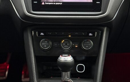 Volkswagen Tiguan II, 2017 год, 2 599 000 рублей, 7 фотография