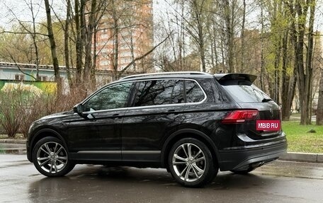Volkswagen Tiguan II, 2017 год, 2 599 000 рублей, 2 фотография