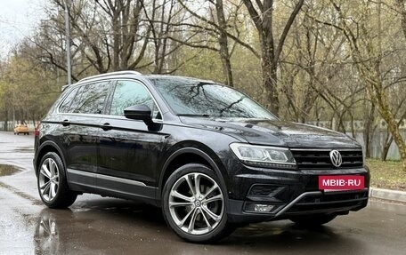 Volkswagen Tiguan II, 2017 год, 2 599 000 рублей, 3 фотография