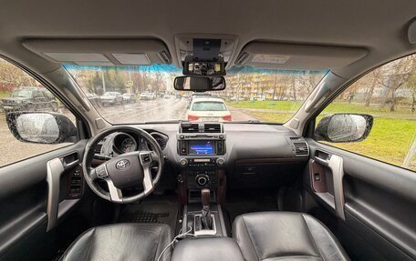 Toyota Land Cruiser Prado 150 рестайлинг 2, 2015 год, 3 550 000 рублей, 6 фотография