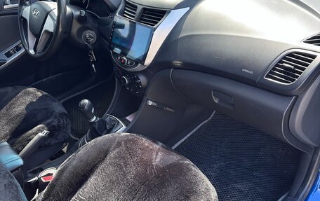 Hyundai Solaris II рестайлинг, 2011 год, 575 000 рублей, 9 фотография