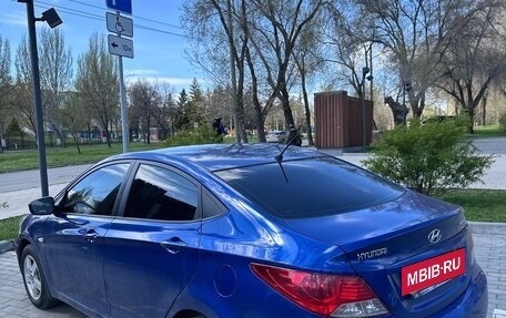Hyundai Solaris II рестайлинг, 2011 год, 575 000 рублей, 2 фотография