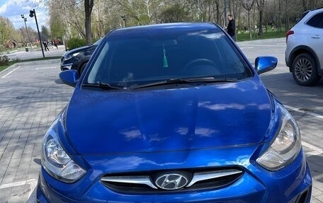 Hyundai Solaris II рестайлинг, 2011 год, 575 000 рублей, 5 фотография