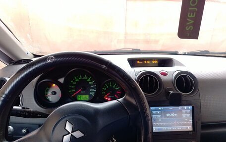 Mitsubishi Colt VI рестайлинг, 2006 год, 300 000 рублей, 12 фотография