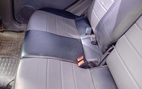 Mitsubishi Colt VI рестайлинг, 2006 год, 300 000 рублей, 18 фотография