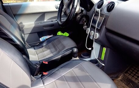 Mitsubishi Colt VI рестайлинг, 2006 год, 300 000 рублей, 19 фотография