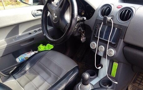 Mitsubishi Colt VI рестайлинг, 2006 год, 300 000 рублей, 20 фотография