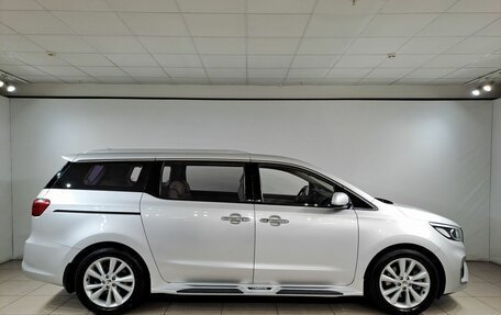 KIA Carnival III, 2018 год, 2 979 000 рублей, 6 фотография