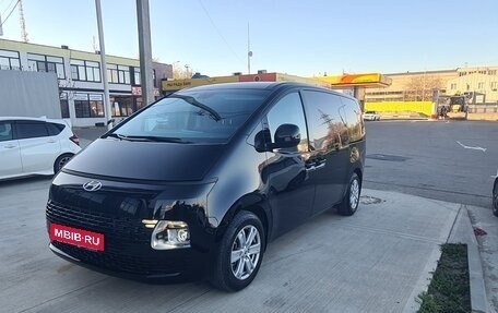 Hyundai Staria, 2021 год, 4 900 000 рублей, 3 фотография