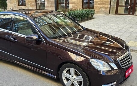 Mercedes-Benz E-Класс, 2012 год, 2 350 000 рублей, 1 фотография