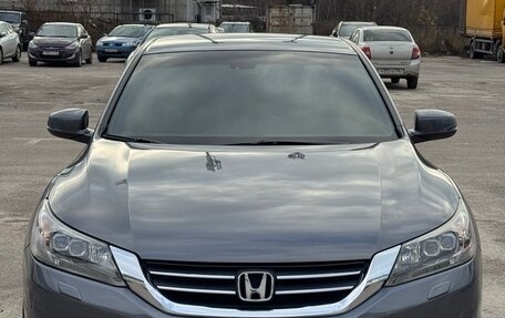 Honda Accord IX рестайлинг, 2013 год, 1 800 000 рублей, 1 фотография