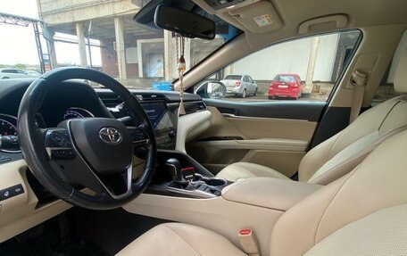 Toyota Camry, 2020 год, 2 600 000 рублей, 1 фотография