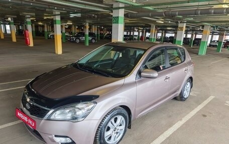 KIA cee'd I рестайлинг, 2010 год, 650 000 рублей, 3 фотография