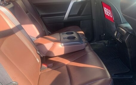 Toyota Land Cruiser Prado 150 рестайлинг 2, 2017 год, 4 720 000 рублей, 5 фотография