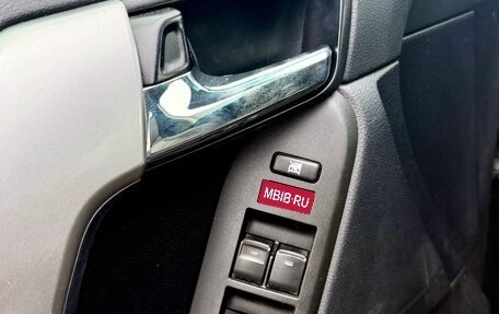 Toyota Land Cruiser Prado 150 рестайлинг 2, 2017 год, 4 720 000 рублей, 4 фотография