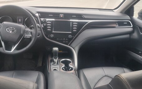 Toyota Camry, 2019 год, 2 760 000 рублей, 5 фотография