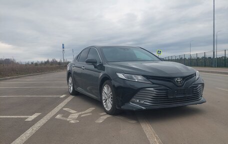 Toyota Camry, 2019 год, 2 760 000 рублей, 2 фотография