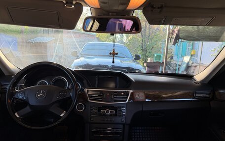 Mercedes-Benz E-Класс, 2012 год, 1 790 000 рублей, 8 фотография