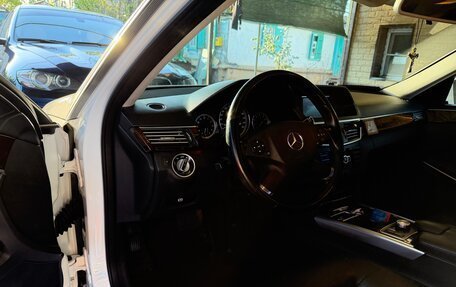 Mercedes-Benz E-Класс, 2012 год, 1 790 000 рублей, 15 фотография