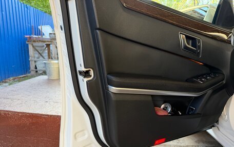 Mercedes-Benz E-Класс, 2012 год, 1 790 000 рублей, 16 фотография