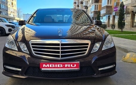 Mercedes-Benz E-Класс, 2012 год, 2 350 000 рублей, 9 фотография