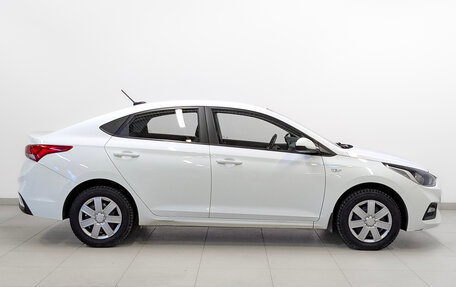 Hyundai Solaris II рестайлинг, 2019 год, 1 350 000 рублей, 4 фотография