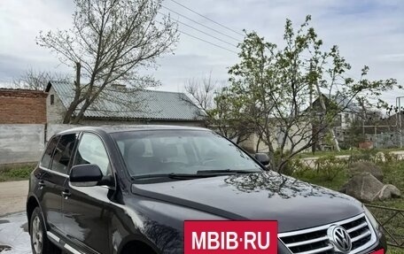 Volkswagen Touareg III, 2004 год, 1 000 000 рублей, 2 фотография