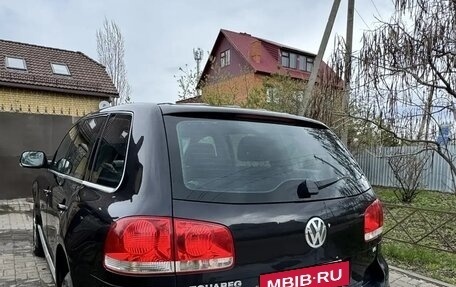 Volkswagen Touareg III, 2004 год, 1 000 000 рублей, 4 фотография