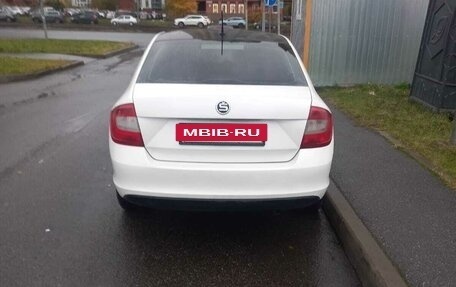 Skoda Rapid I, 2015 год, 400 000 рублей, 2 фотография