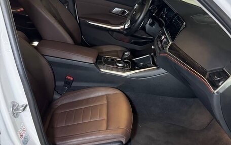 BMW 3 серия, 2021 год, 3 900 000 рублей, 18 фотография