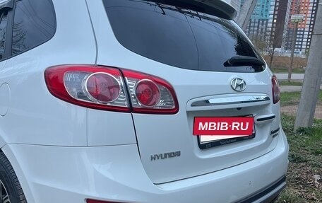 Hyundai Santa Fe III рестайлинг, 2011 год, 1 300 000 рублей, 2 фотография