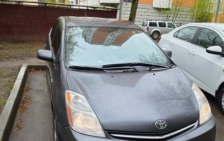 Toyota Prius, 2008 год, 577 000 рублей, 2 фотография