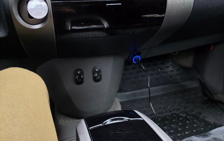 Toyota Prius, 2008 год, 577 000 рублей, 25 фотография