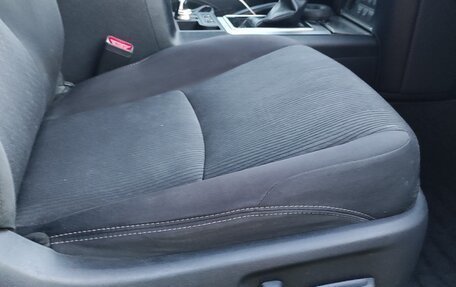 Toyota Land Cruiser Prado 150 рестайлинг 2, 2019 год, 4 500 000 рублей, 5 фотография