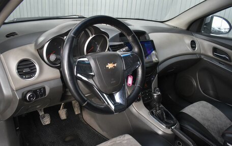 Chevrolet Cruze II, 2010 год, 369 999 рублей, 9 фотография