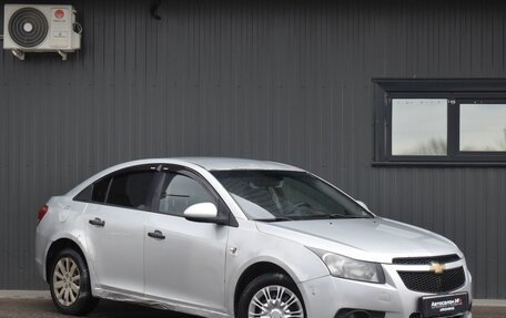 Chevrolet Cruze II, 2010 год, 369 999 рублей, 3 фотография